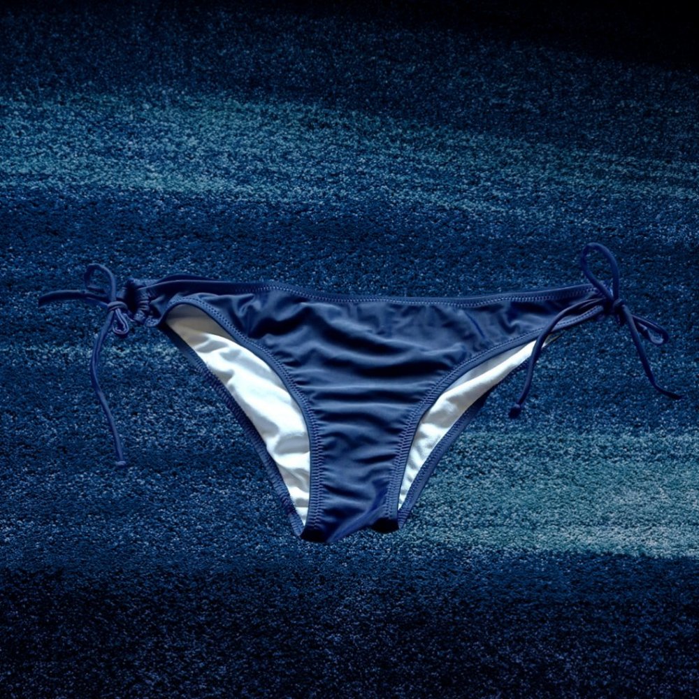 DARK BLUE STRING BIKINI BOTTOM SIZE XL